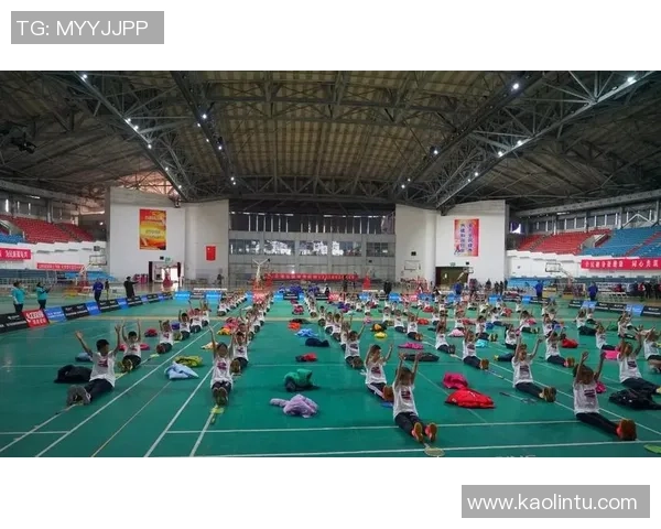 深圳羽毛球队的训练与比赛节奏解析助力运动员成长与团队合作 深圳羽毛球队的训练与比赛节奏解析助力运动员成长与团队合作