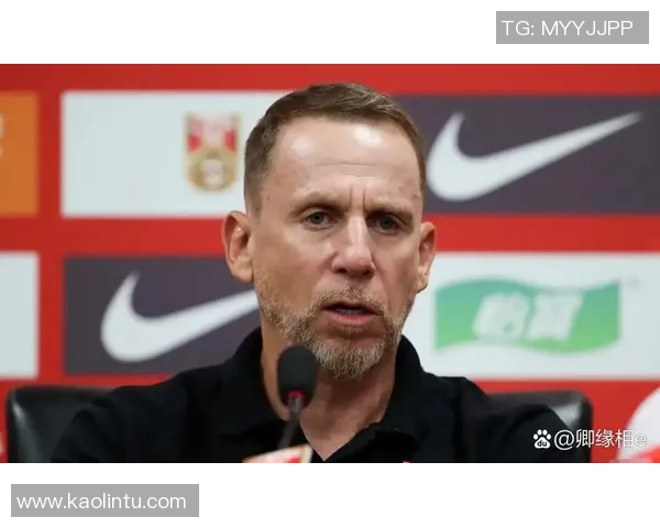 足球明星惊艳瞬间集锦让你领略球场上那些令人瞠目结舌的骚操作 足球明星惊艳瞬间集锦让你领略球场上那些令人瞠目结舌的骚操作