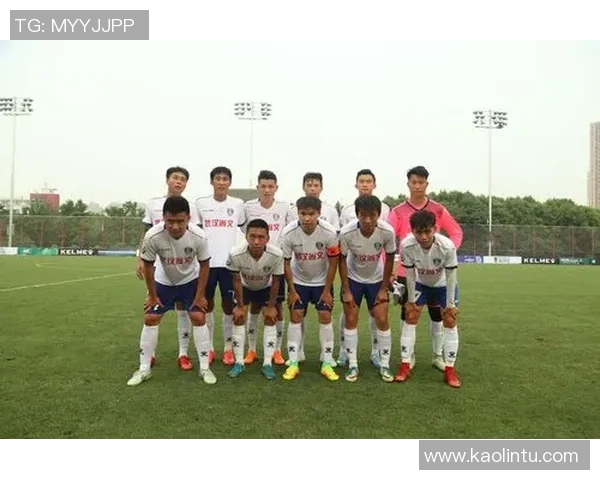 武汉足球队的心理素质揭秘:如何在赛场上展现强大内心与团队精神 武汉足球队的心理素质揭秘:如何在赛场上展现强大内心与团队精神